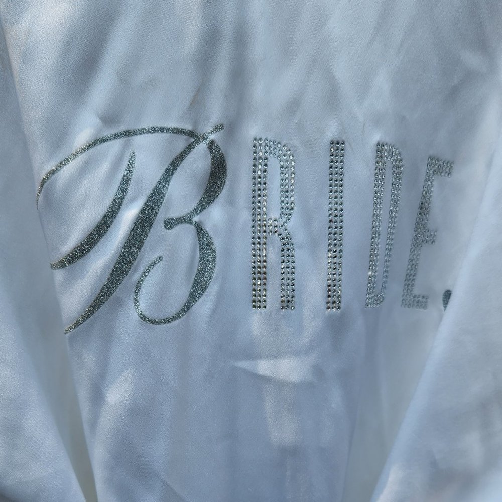 VS BRIDE Robe - Picture 3 of 6